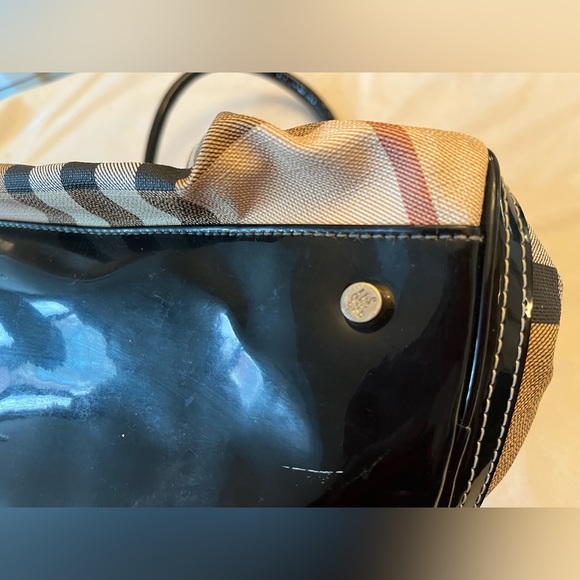Authentic Burberry Purse - Picture 2 of 13